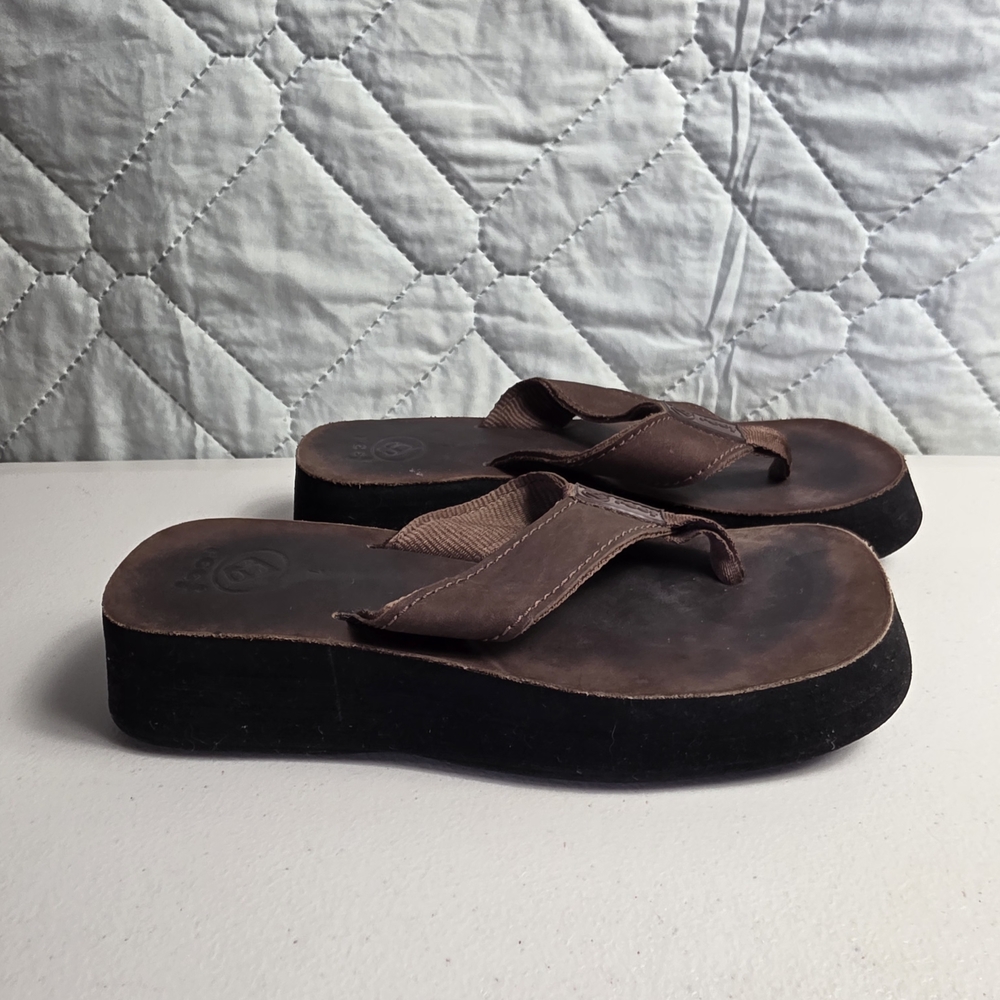 Brown Leather Platform Flip Flop Sandals - Picture 2 of 9